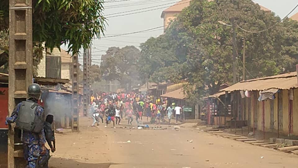 Protestation contre la junte militaire : deux jeunes tués, plusieurs autres blessés ( FNDC)