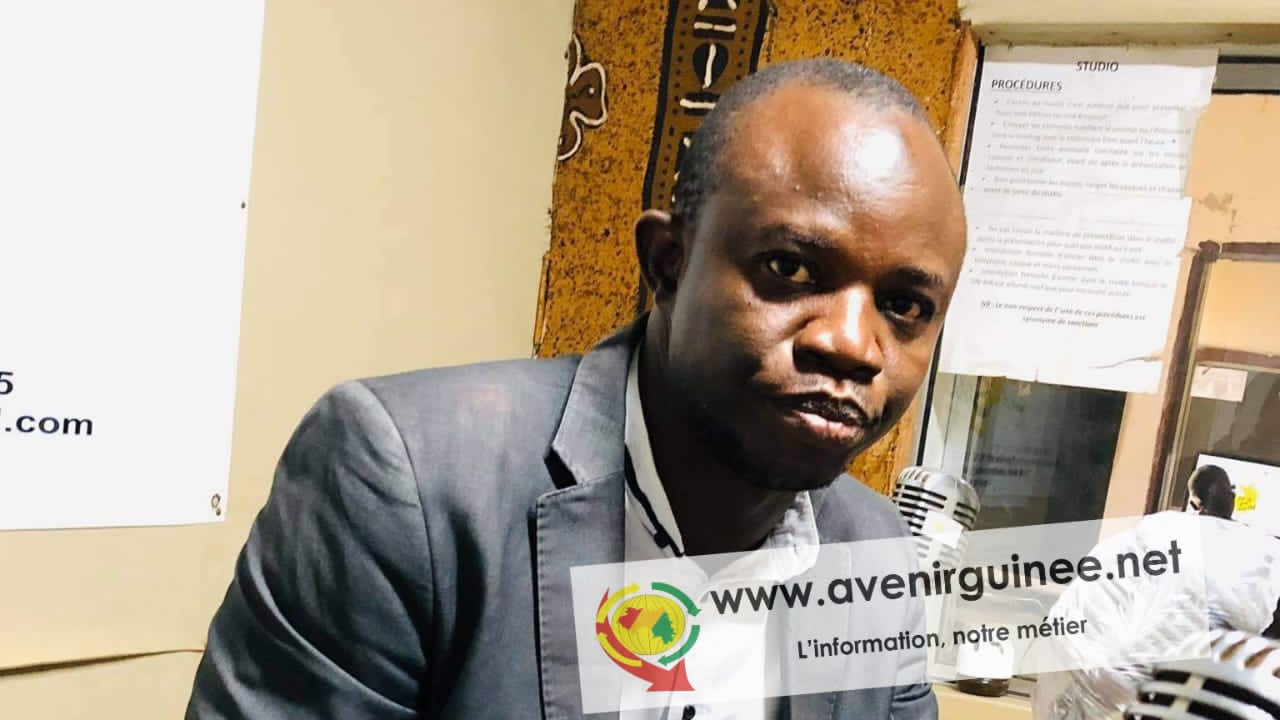 Examens nationaux: « 90% des centres publics sont en manque de tables-bancs », alerte le syndicaliste Salifou