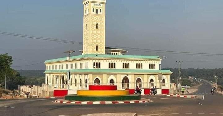 Forécariah : Pourquoi la route nationale N°4 mérite d&rsquo;être baptisée Sa Majesté Almamy Maléguy Gbéli Touré ? (Par Alseny Farenta Camara)