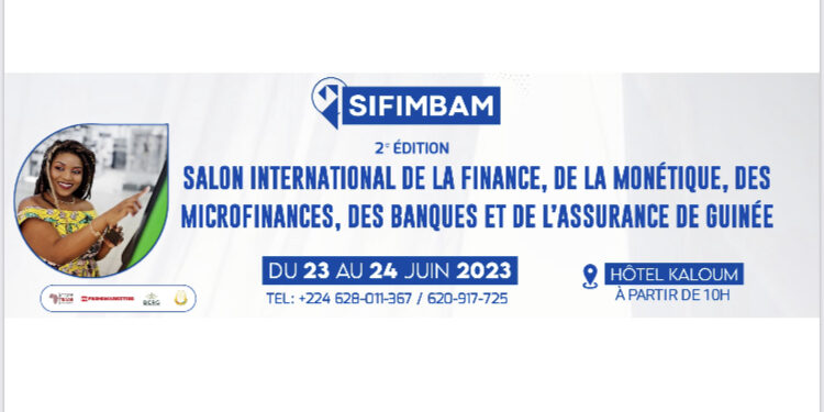 Les acteurs administratifs impliqués dans les reformes digitales salutaires de leurs entités, prennent part au panel du SIFIMBAM (Salon International de la Finance, de la Monétique, des Banques, des Microfinances et de l’Assurance de Guinée)