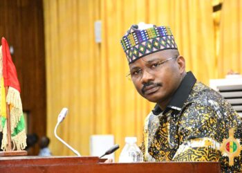 CNT: les travailleurs parlementaires louent les efforts du Président Dansa KOUROUMA
