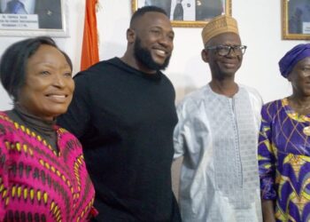 Comité National Olympique et Sportif Guinéen: visite du rugbyman guinéen Chérif Traoré