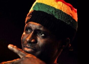 Le ministre Charles demande à poursuivre l&rsquo;artiste Jack Woumpack