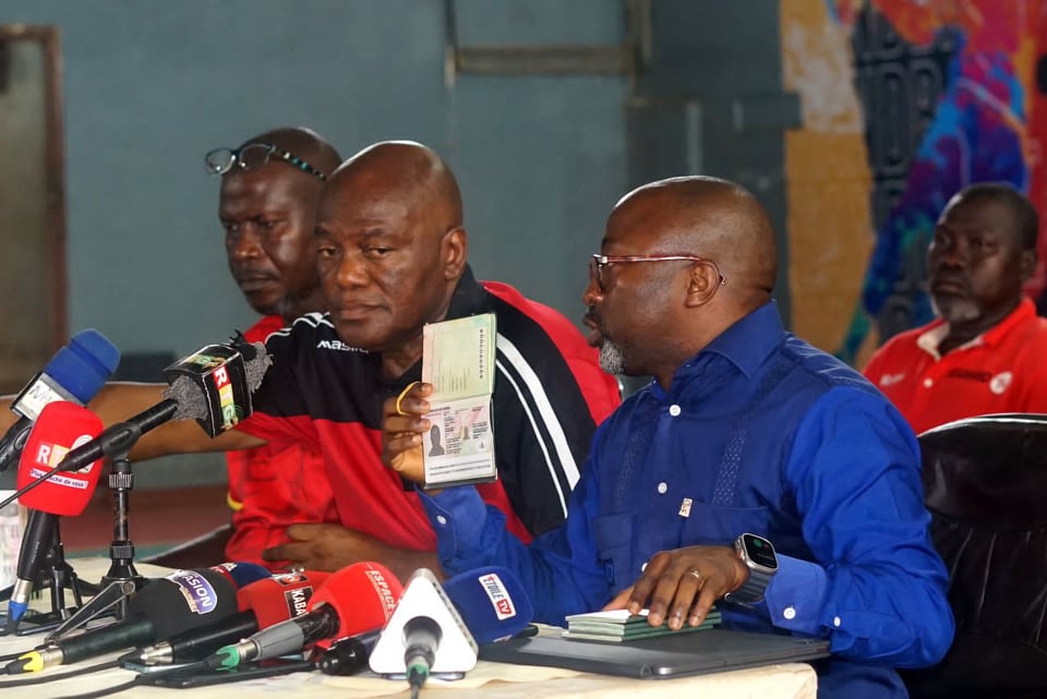 Fuite des 8 handballeurs, retrait de la Guinée…, Paye face à la presse