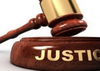 Conakry : une journaliste trimballe son mari en justice