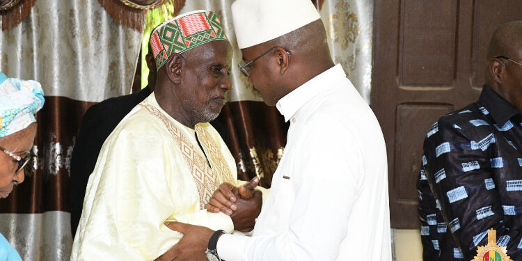 Le président du CNT dans la famille de feue Hadja Rabiatou Serah Diallo