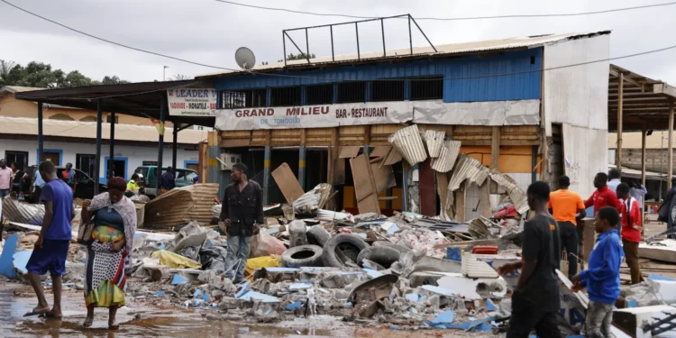 Seize morts dans l’effondrement d’un immeuble au Cameroun
