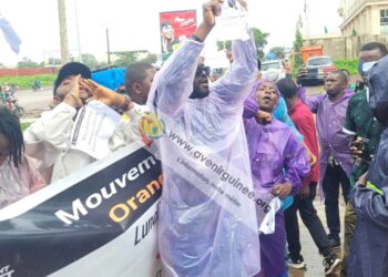 Orange-Guinée décrié par des jeunes qui dénoncent la complicité de l&rsquo;ARPT
