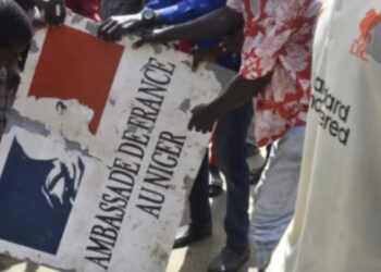 Niger : le régime militaire expulse l&rsquo;ambassadeur de France