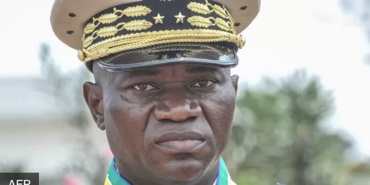 Qui est le général Brice Oligui Nguema, nouvel homme fort du Gabon ?