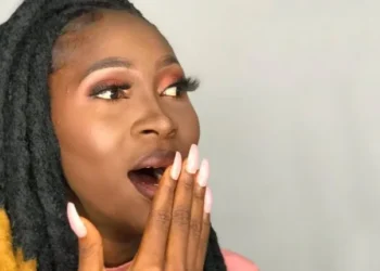 Interdiction du morceau « Goûter Laisser »: le camp de l&rsquo;artiste brise le silence