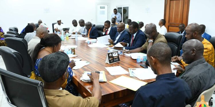 Examen de la LFR : les Commissions permanentes du CNT passent au scanner le budget rectifié de l’État exercice 2023