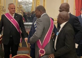 Paris. Distinction de la ligue universelle du bien public : discours intégral de Dr Dansa Kourouma