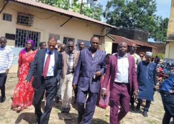 Le mouvement syndical menace de prendre des actions contre le gouvernement…