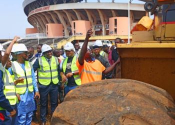 Coup d’envoi des travaux du stade de Nongo : « ça sera un terrain qui va obtenir la certification FIFA qualité pro »