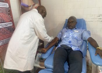 Donka : les membres de l&rsquo;ANC offrent du sang aux victimes du drame de Kaloum