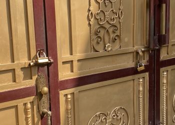 Situation tendue à la Maison de la Presse : une vingtaine de journalistes exposés à un risque imminent d&rsquo;arrestation