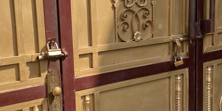 Situation tendue à la Maison de la Presse : une vingtaine de journalistes exposés à un risque imminent d’arrestation