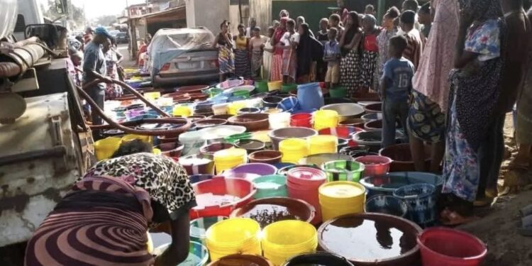 Manque d&rsquo;eau, d’électricité et cherté de la vie : des acteurs sociopolitiques dénoncent et proposent des solutions aux autorités