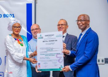 Le premier ministre assiste à la remise de la certification Iso 9001 à MÉTAL GUINÉE