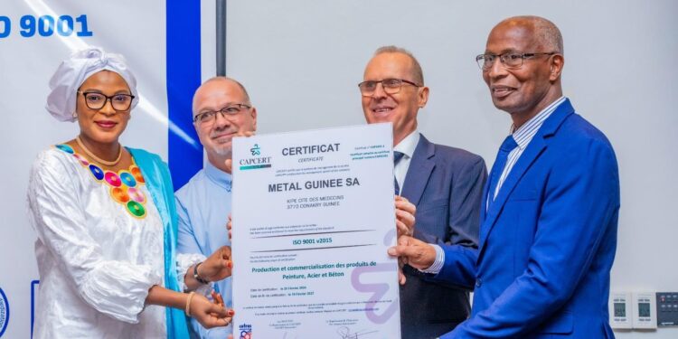 Le premier ministre assiste à la remise de la certification Iso 9001 à MÉTAL GUINÉE
