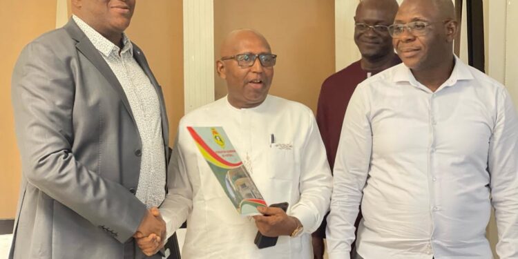 FÉGUIFOOT : Blasco Barry installé dans ses fonctions