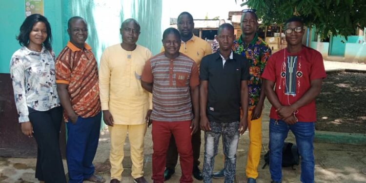 Le collectif des enseignants chercheurs (es) titulaire de master… interpelle les autorités (mémo)