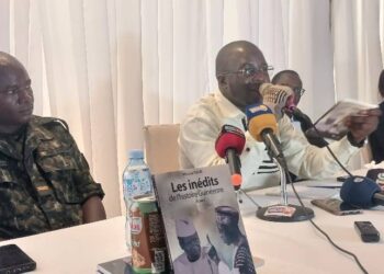 Les inédits de l&rsquo;Histoire Guinéenne, Tome 2:  Moussa Touré dédicace son livre aux 72h du livre