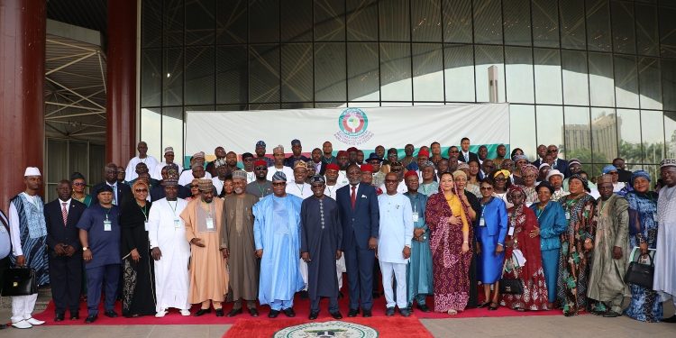 Abuja : la CEDEAO témoigne sa confiance à la Guinée et la réintègre au sein du Parlement sous-régional