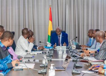 Initiative pour la transparence dans les industries extractives: le PM Bah Oury préside le conseil de supervision