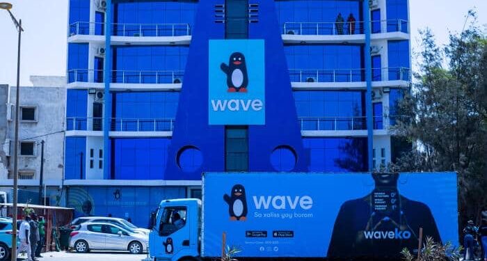 WAVE, la tornade bleue qui s’impose sur le marché du paiement mobile en Afrique de l’Ouest, pourrait être paneliste de la 3è édition du SIFIMBAM de Conakry