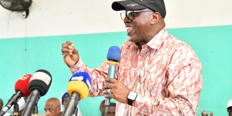 Fodé Oussou : « le Gl Doumbouya doit écouter les militaires qui l’entourent et oublier ces civils-là »