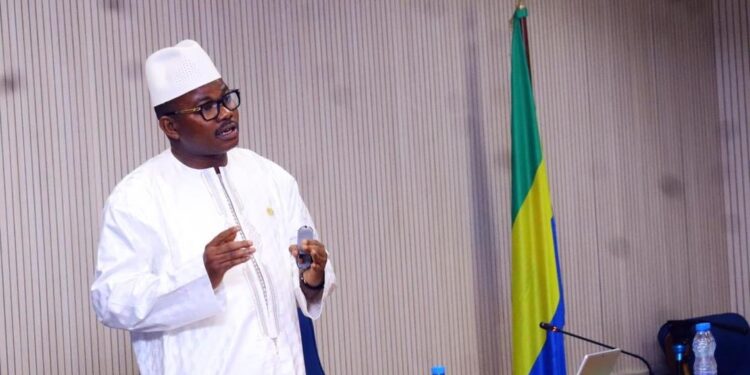Gabon : le président du CNT, Dr Dansa Kourouma partage ses expériences sur le processus constitutionnel