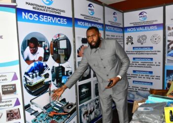 Découvrez les stands des entreprises lors de la 3ème édition du SIFIMBAM ( Salon International de la Finance, de la Monétique, des Banques, de l&rsquo;Assurance et des Microfinances de Guinée)
