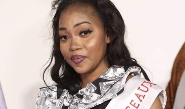 Mode: Hadiatou Bah, lauréate des Ciseaux d&rsquo;Or 2024, sollicite l&rsquo;aide du gouvernement…