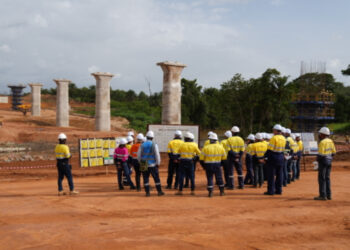 Rio Tinto SimFer annonce la fin des travaux des pieux de pont sur l’embranchement ferroviaire de Beyla – Kérouané