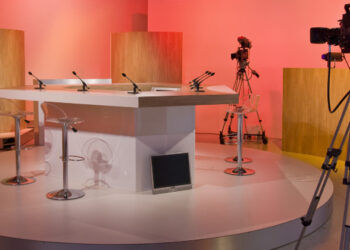 Avant-projet de la NC : les candidats à la présidentielle obligés de participer à un débat radio-télévisé