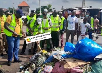 Journée d&rsquo;assainissement : le marché Wanindara nettoyé par la délégation spéciale de Matoto