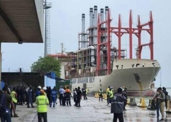 Retour de la centrale flottante au port de Conakry : Une solution face aux délestages récurrents