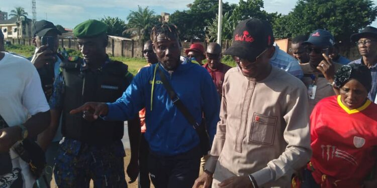Matam : Badra Koné en visite dans les mini-stades de sa commune