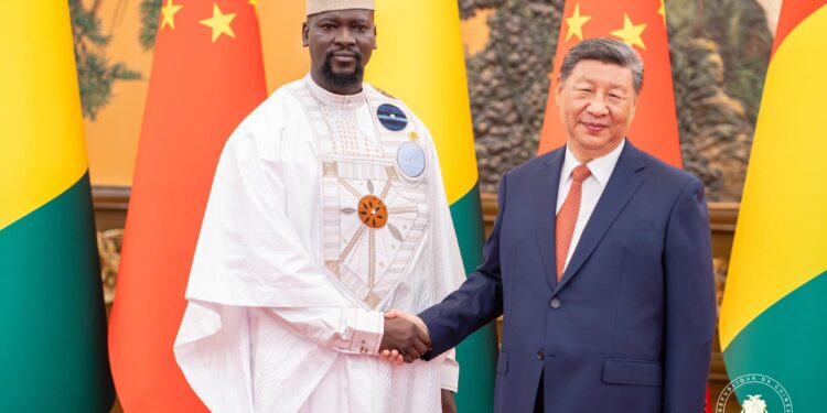 Chine: Rencontre historique entre les présidents Xi Jinping et Mamadi Doumbouya