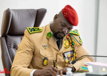 Gl Doumbouya nomme des hauts cadres au ministère des postes et télécommunications