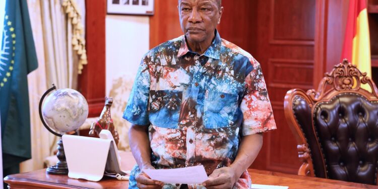 Alpha Condé félicite le peuple américain et salue la résilience de Donald Trump