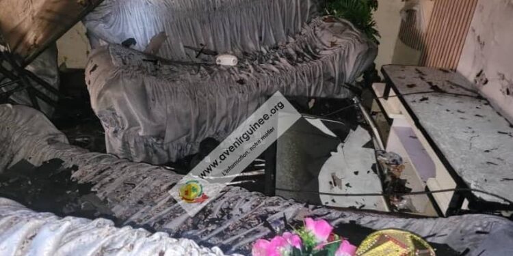 Conakry : Une maison de trois chambres réduite en cendres à Gbessia