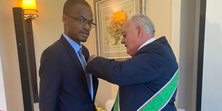 France: Léonce Hamza Houngbadji honoré par la Médaille d’Or du Mérite Philanthropique