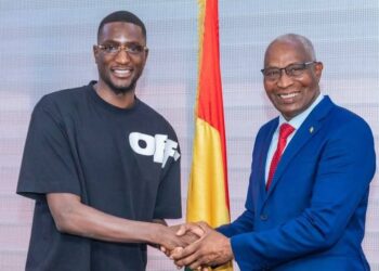 Dernière minute : le PM Bah Oury reçoit Guirassy et le félicite pour ses  » performances exceptionnelles »