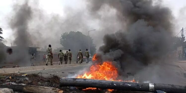 Mozambique: nouvelle flambée de violences après la validation des résultats des élections