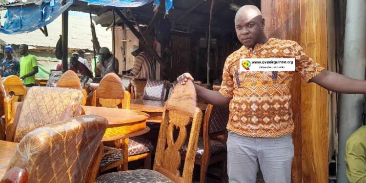 CONAKRY : Le cri de cœur des menuisiers et tapissiers face à la rareté de la clientèle