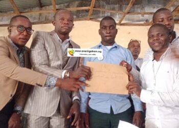 Éducation : le collectif des enseignants contractuels communaux non retenus de Guinée adhère à la FSPE