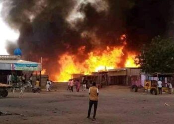 Soudan : un raid sur un marché fait plus de 100 morts…